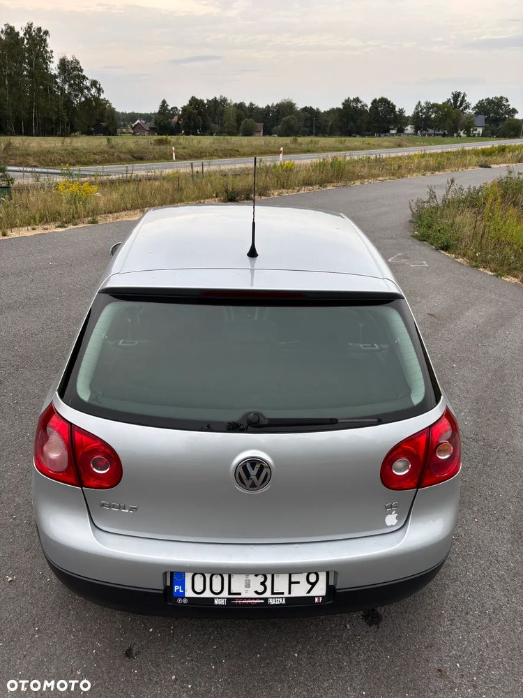 Volkswagen Golf V 1.6 Comfortline - 5