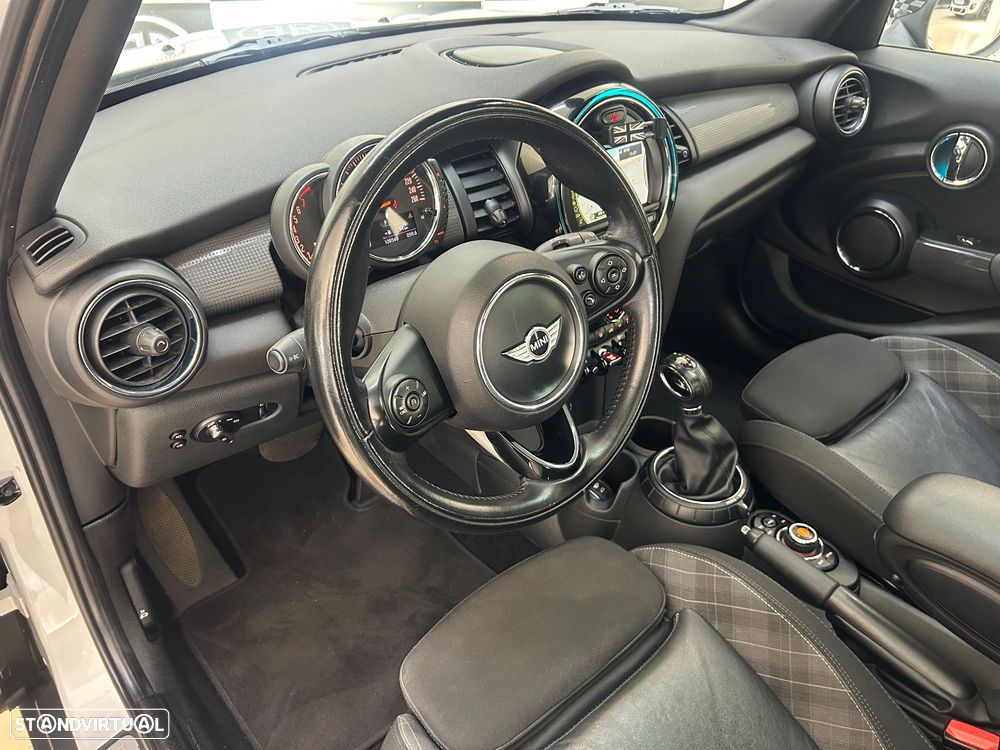 MINI 5 Portas Cooper Aut. - 8