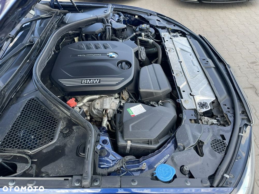 BMW Seria 3 318d - 17