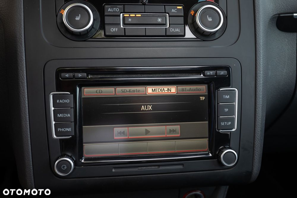 Volkswagen Touran 2.0 TDI Highline - 27