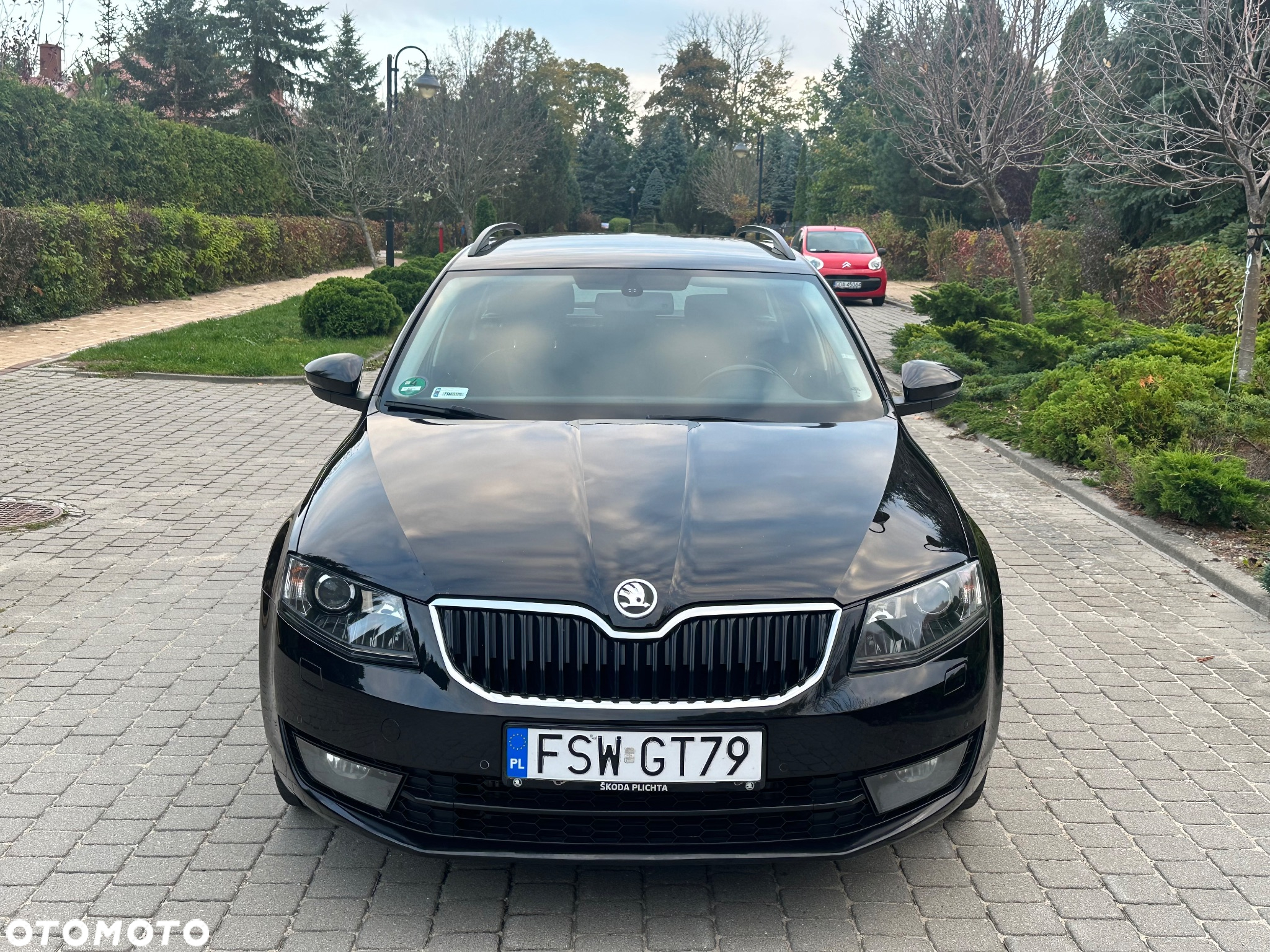 Skoda Octavia 2.0 TDI Elegance DSG - 2