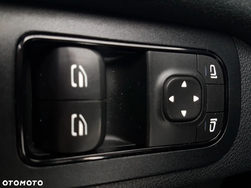 Mercedes-Benz Sprinter 8EP KONTENER 4,22x2,16x2,31 KLIMA 314CDI MANUAL 6-BIEGÓW - 8