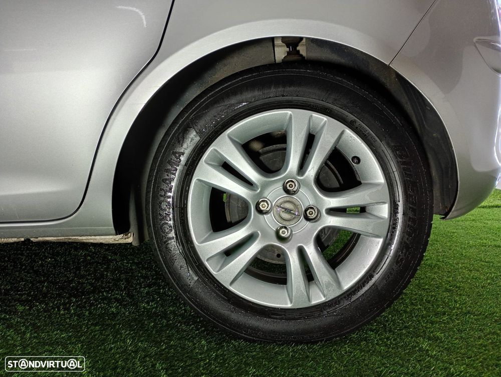 Opel Corsa 1.2 City FlexFuel - 10