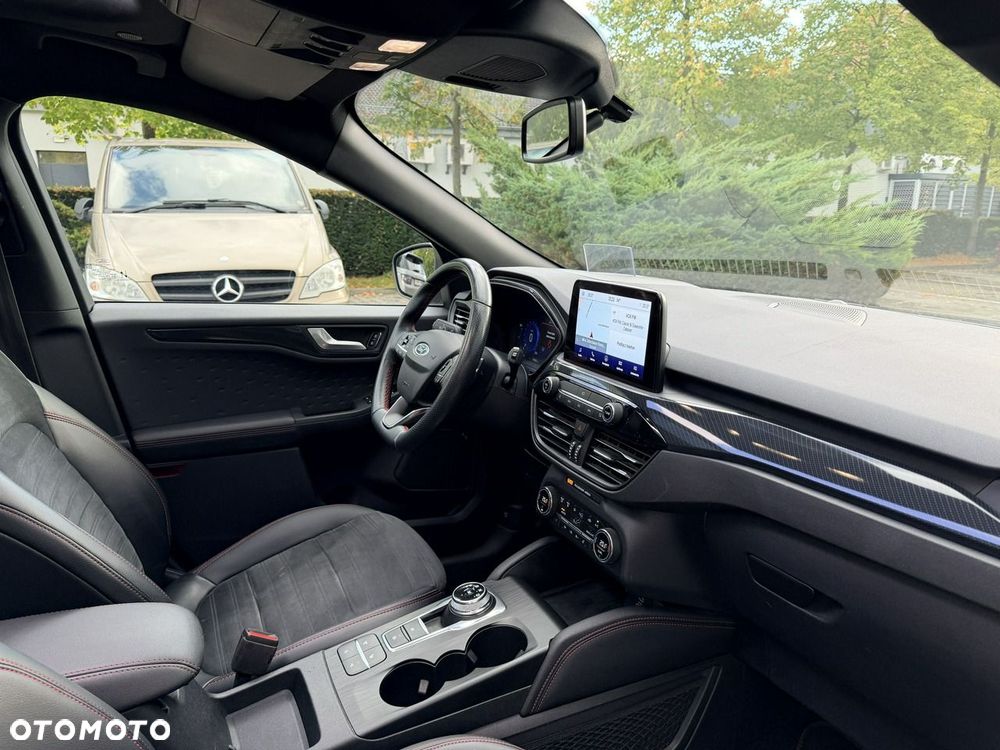 Ford Kuga - 28