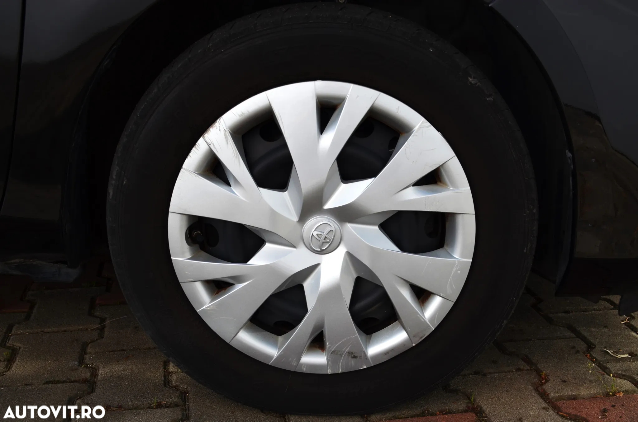 Toyota Yaris - 12