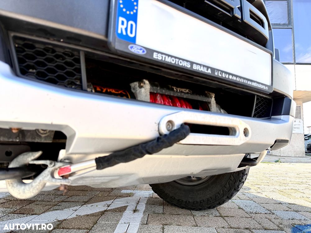 Ford Raptor - 11