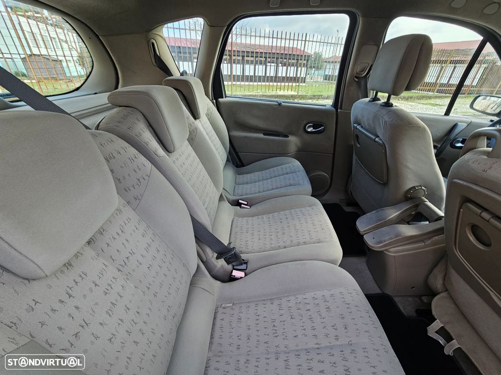 Renault Scénic 1.5 dCi Dynamique - 10