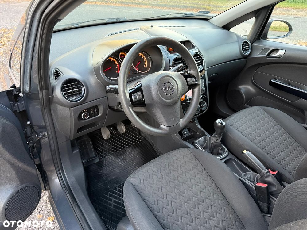 Opel Corsa 1.2 16V Cosmo - 12