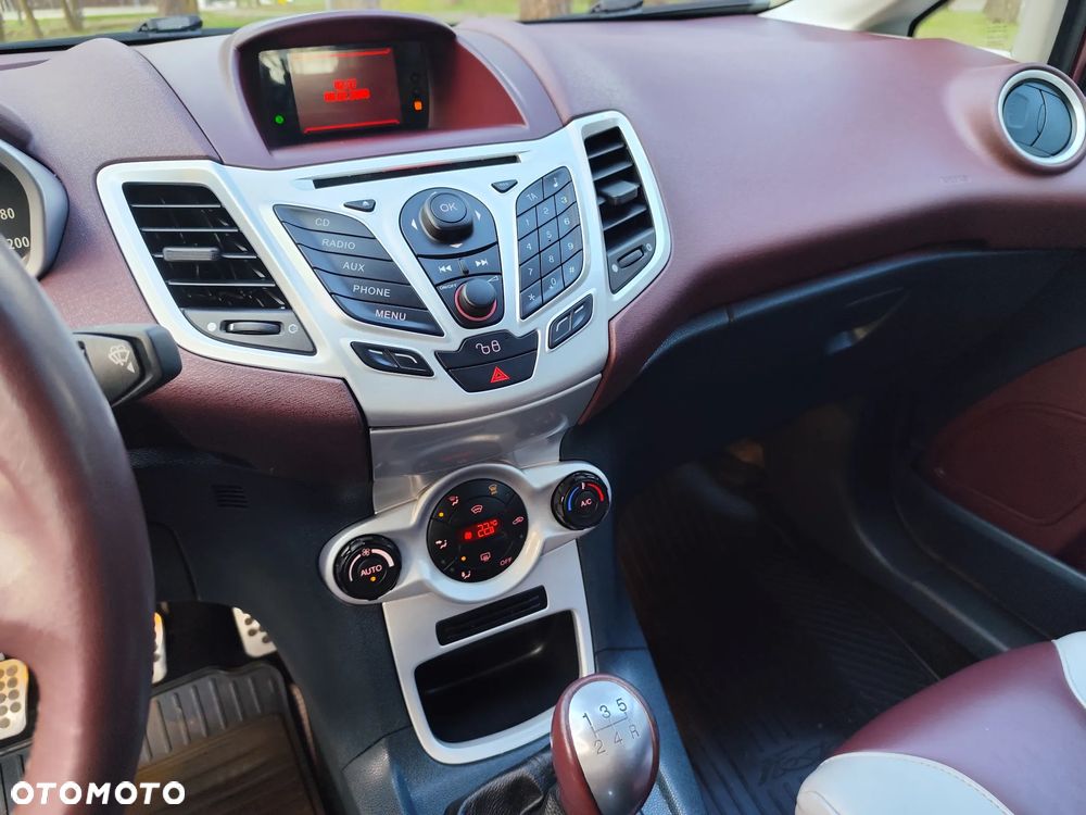 Ford Fiesta - 21
