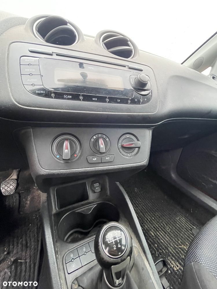 Seat Ibiza 1.6 16V Sport - 5