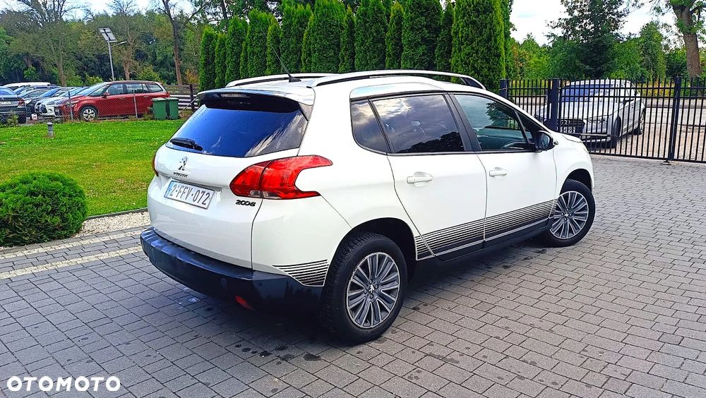 Peugeot 2008 1.2 Pure Tech Style - 3