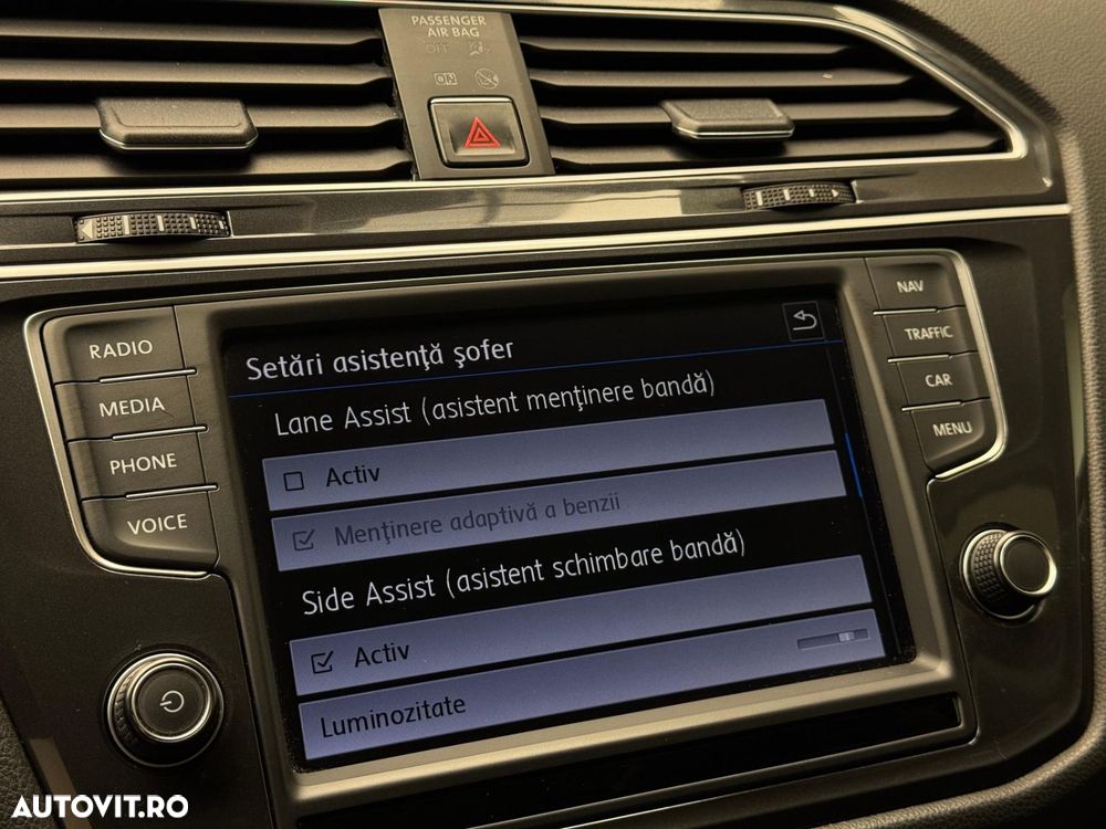 Volkswagen Tiguan - 11