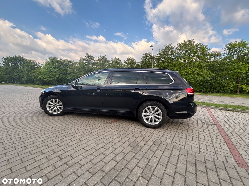 Volkswagen Passat 2.0 TDI (BlueMotion Technology) Comfortline - 9
