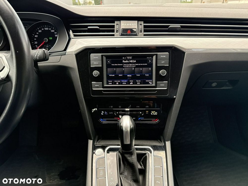Volkswagen Passat 1.5 TSI EVO Business DSG - 23