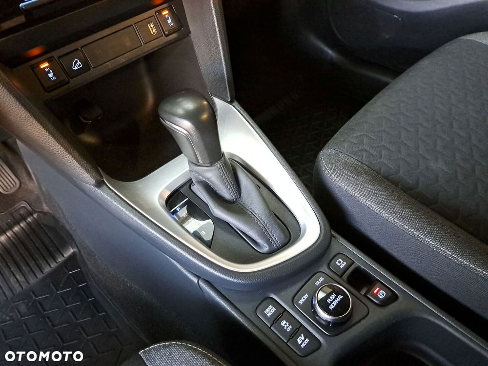 Toyota Yaris Cross Hybrid 1.5 Comfort 4x4 - 27