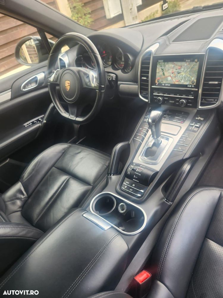 Porsche Cayenne - 5