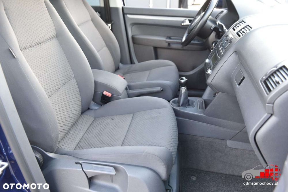 Volkswagen Touran - 23