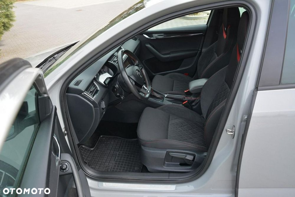 Skoda Octavia 2.0 TSI RS 230 DSG - 21