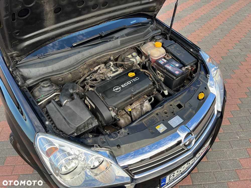 Opel Astra 1.6 Innovation - 32