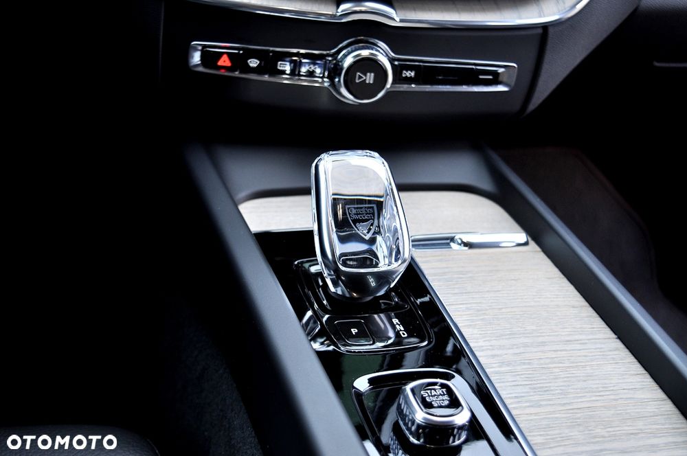 Volvo XC 60 B4 D AWD Geartronic Inscription - 29