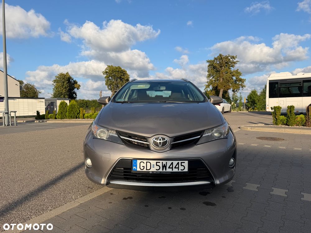 Toyota Auris 1.4 D-4D Premium - 8