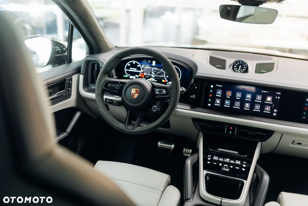 Porsche Cayenne GTS - 21