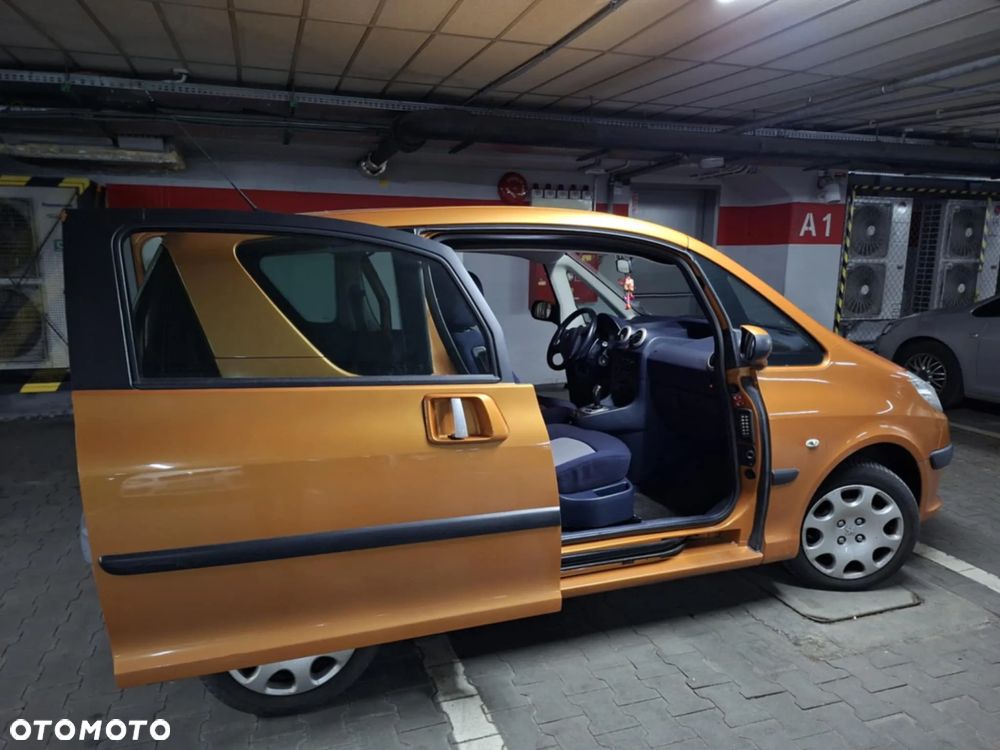 Peugeot 1007 1.6 Trendy 2-Tronic - 10