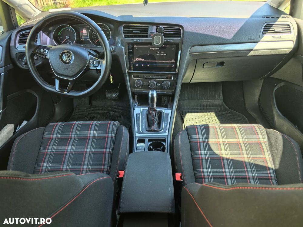 Volkswagen Golf e-Golf - 10