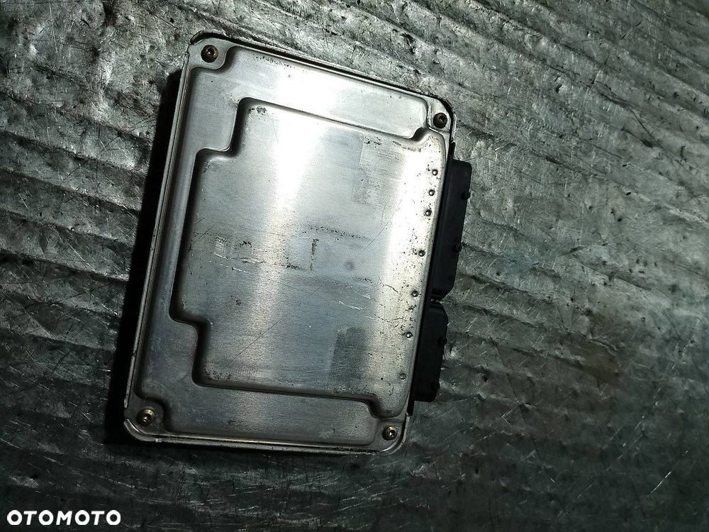KOMPUTER, STEROWNIK AUDI A3 8L 1.9 TDI 038906019EF 0281010561 - 2