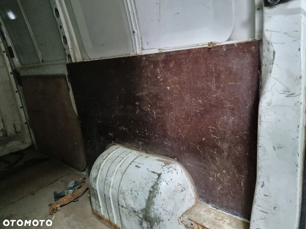 WYBITKA PAKI ZABUDOWA L1 H1 MASTER MOVANO INTERSTAR 98-10r. - 2