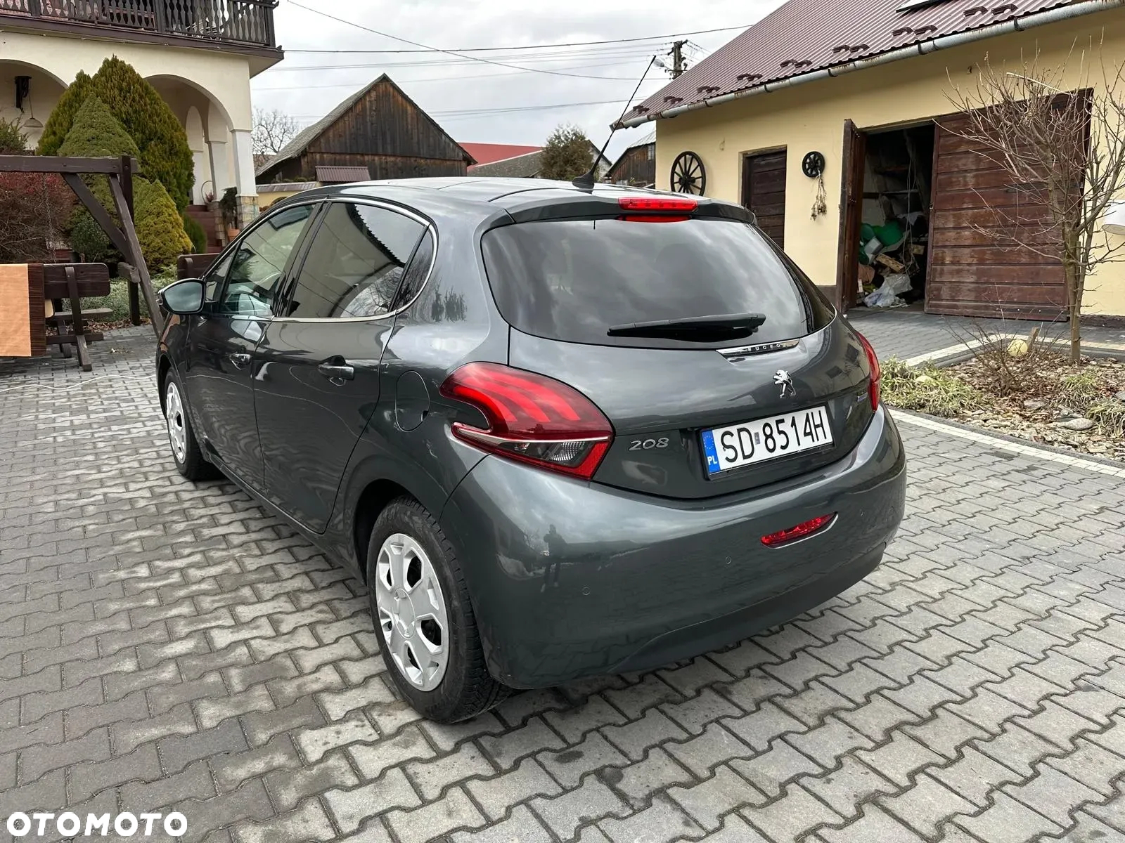 Peugeot 208 1.2 PureTech GPF Signature S&S - 6