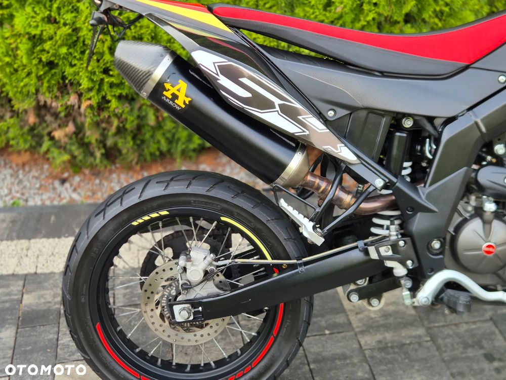 Aprilia SX - 9