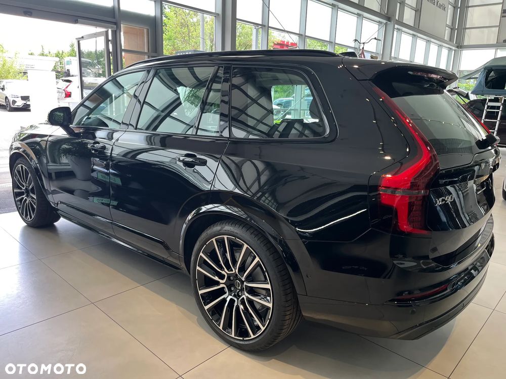 Volvo XC 90 T8 AWD Plug-In Hybrid Ultra Dark 7os - 7