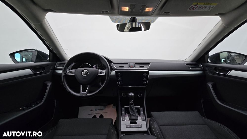 Skoda Superb 2.0 TDI DSG Ambition - 14