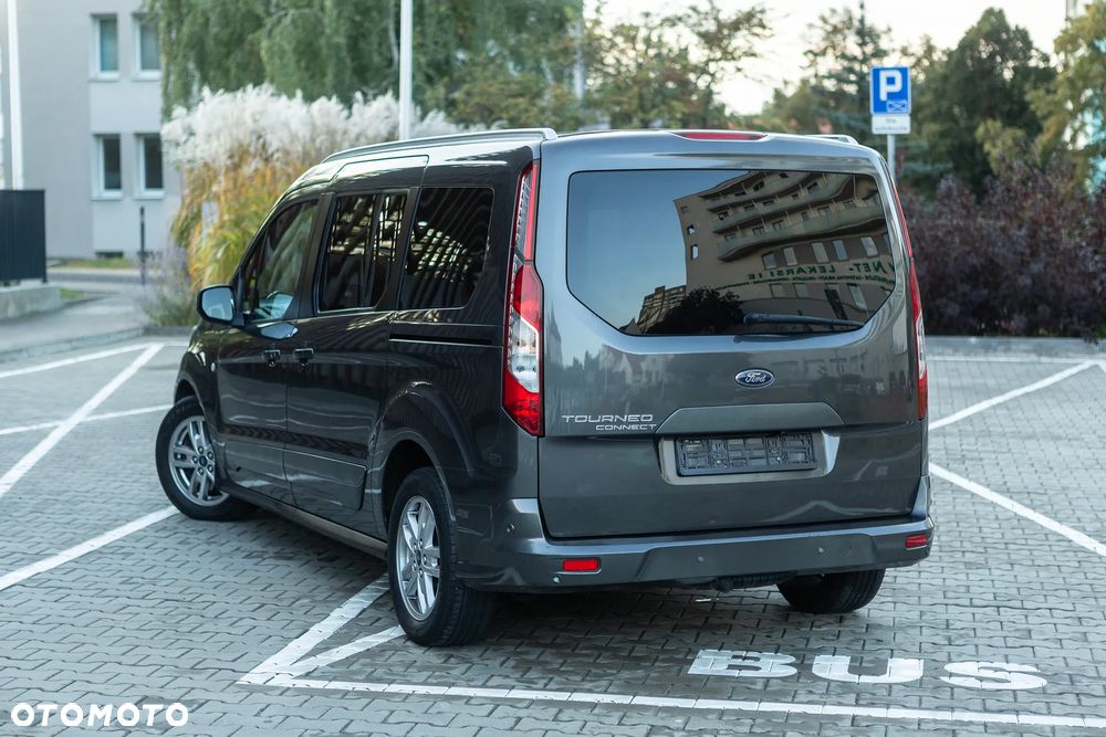 Ford Tourneo Connect - 13