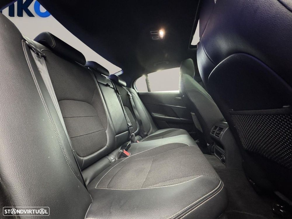 Jaguar XE 2.0 D R-Sport Aut. - 21