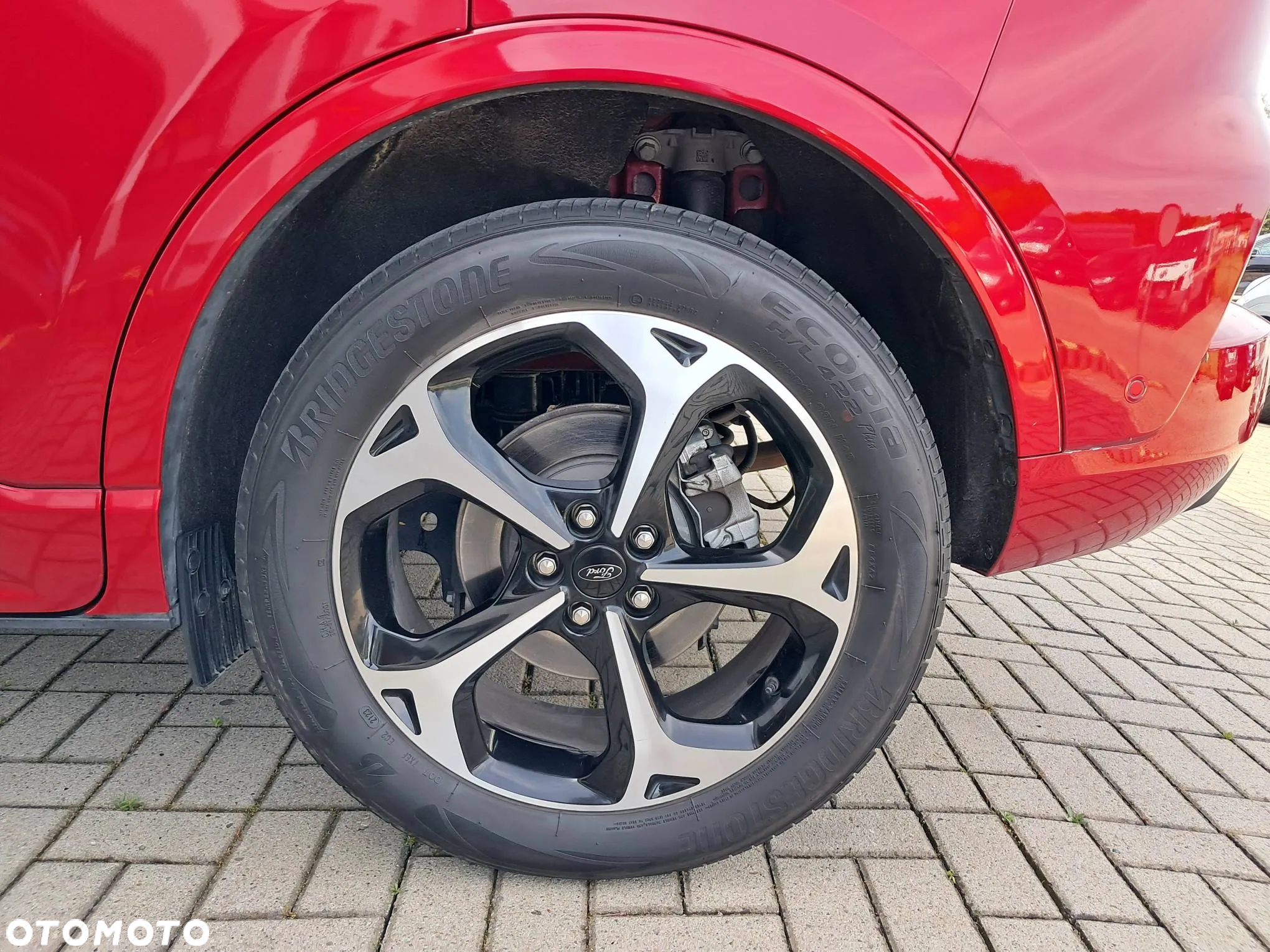Ford Escape 2.0 EcoBoost AWD Titanium - 34