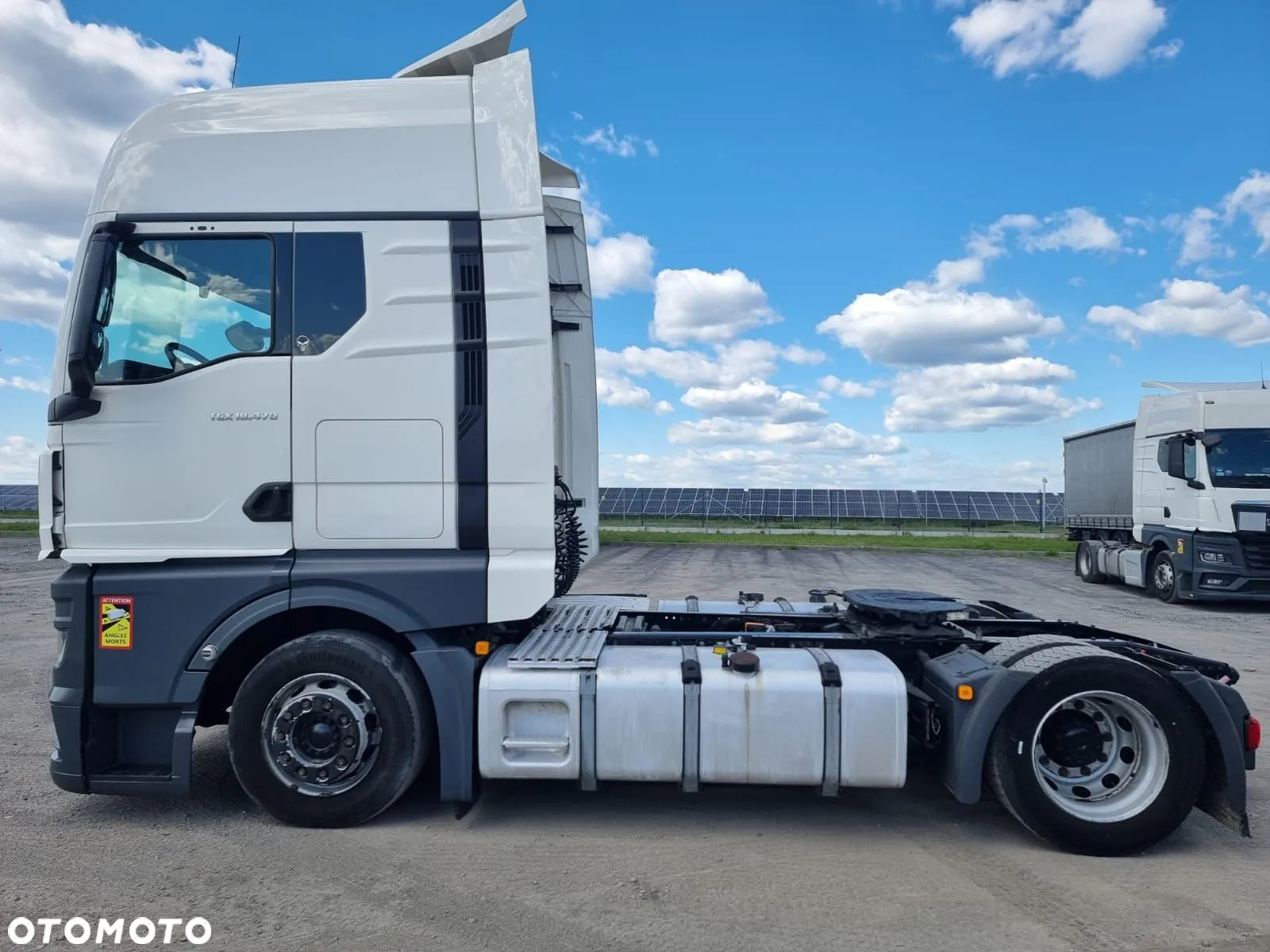 MAN TGX 18.470 LOWDECK PO KONTRAKCIE DUZA KABINA RETARDER ASYSTENT MARTWEGO POLA SALON PL AUTOMAT ZBIORNIKI 1090 LITRÓW RADAR - 7