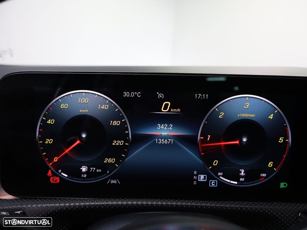 Mercedes-Benz CLA 200 d Shooting Brake AMG Line Aut. - 13