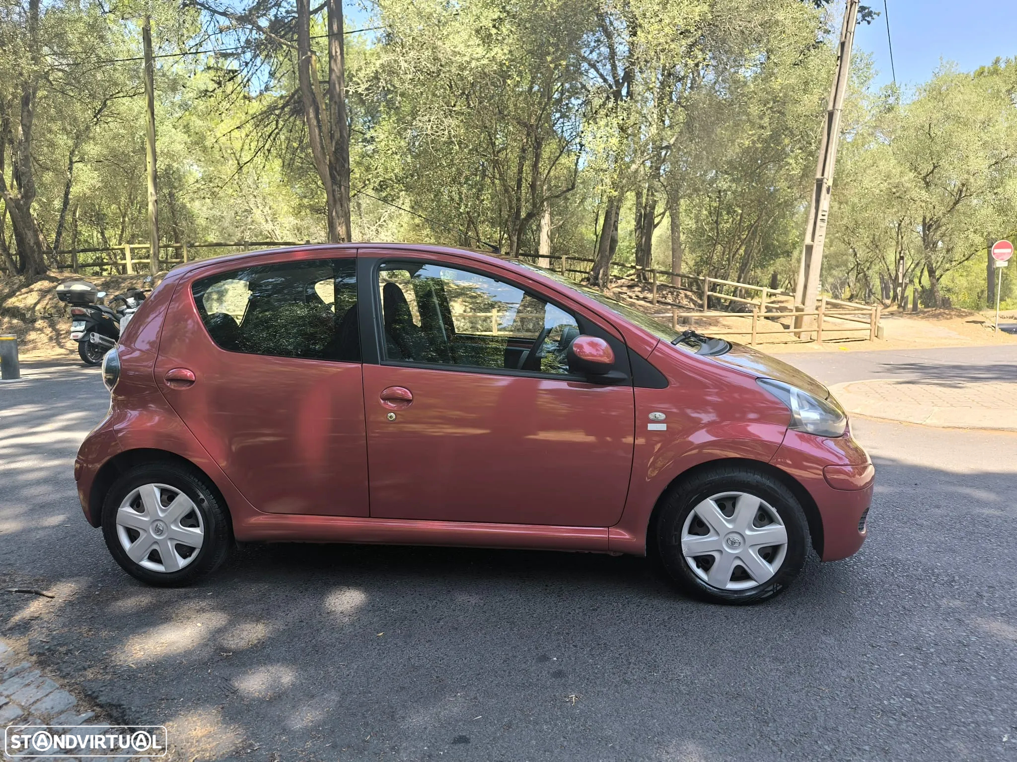 Toyota Aygo 1.0 Plus - 6