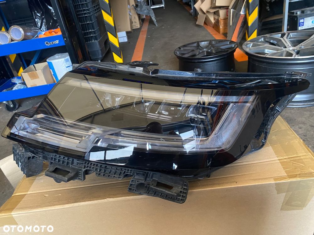 Land Rover RANGE ROVER VOGUE L460 LAMPA PRZEDNIA LEWA REFLEKTOR LEWY PRZEDNI PRZÓD FULL LED full ledowy 11+3 piny fulled M8E2-13W030-EK   M8E213W030EK  M8E2 13W030 EK  1210.509.0000  300474909  151200159358 12105090000  L 460 - 6