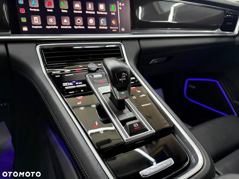 Porsche Panamera - 27