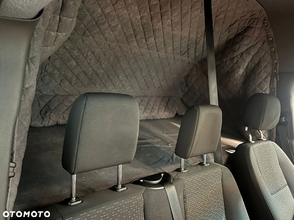 Mercedes-Benz Sprinter - 15