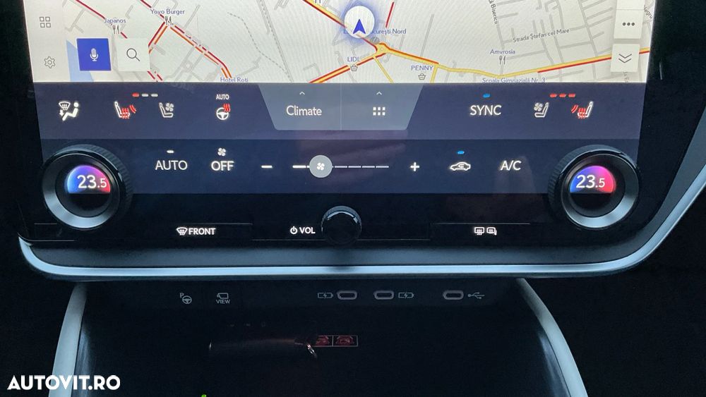 Lexus RZ 450e AWD Luxury - 28