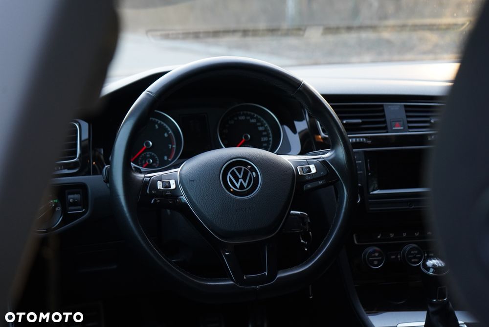 Volkswagen Golf 1.2 TSI BlueMotion Technology Allstar - 30