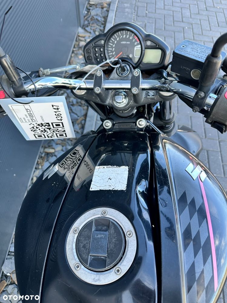 Suzuki Gladius - 7