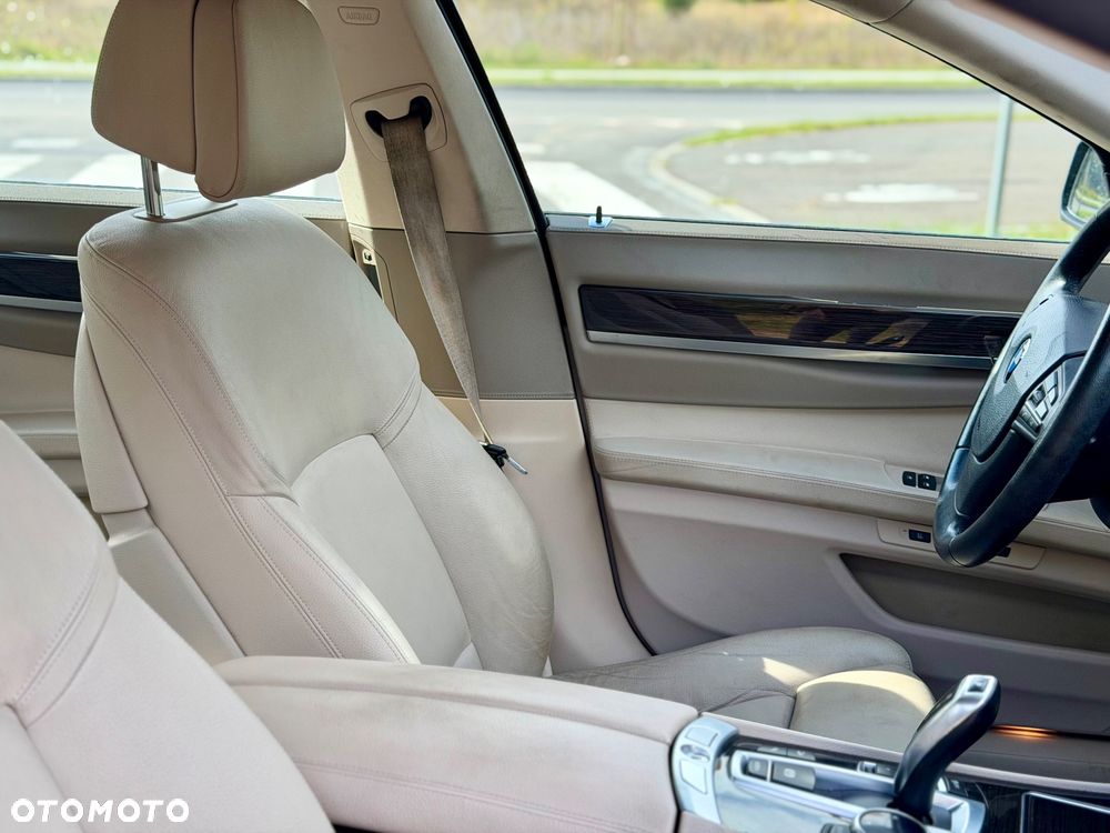 BMW Seria 7 - 28