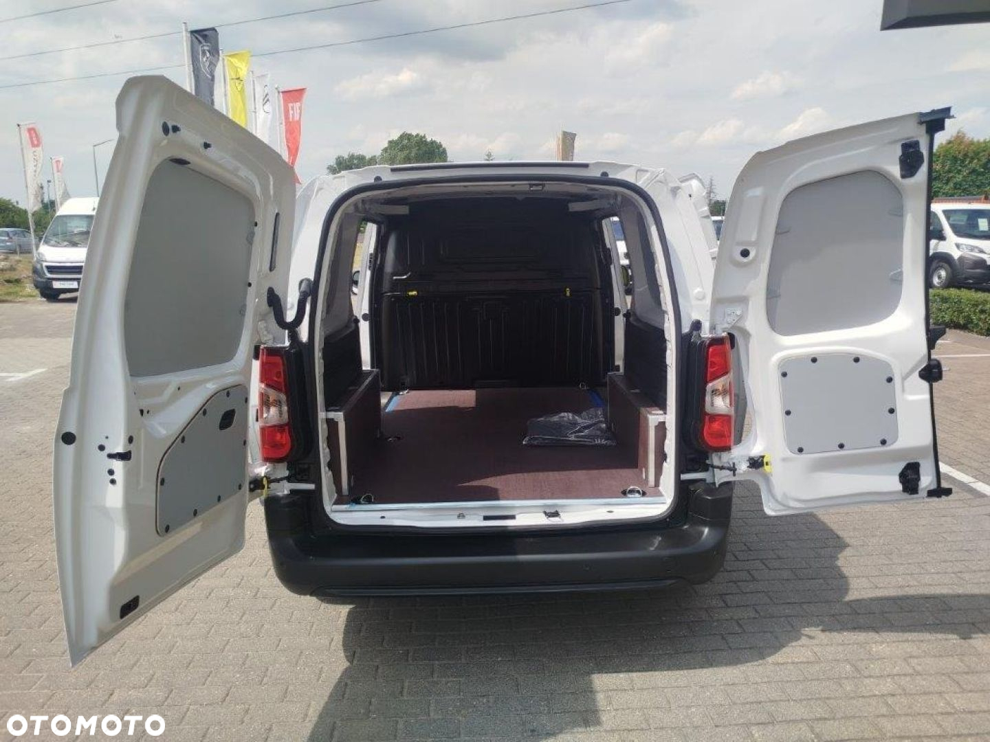 Citroën BERLINGO VAN - 13