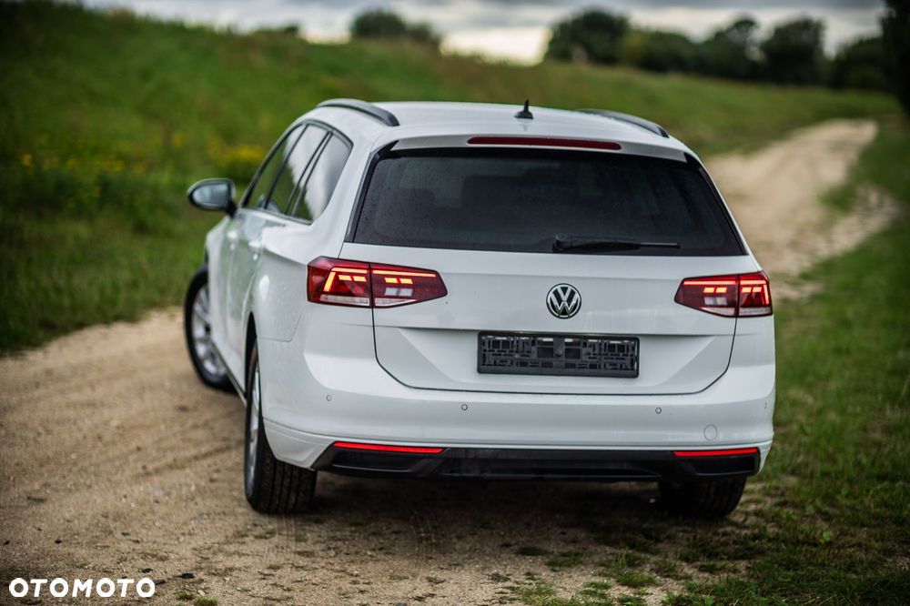 Volkswagen Passat 2.0 TDI SCR DSG Comfortline - 19