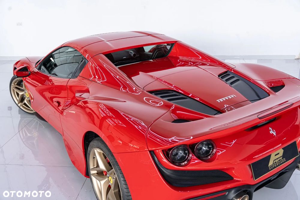Ferrari F8 Spider 2022